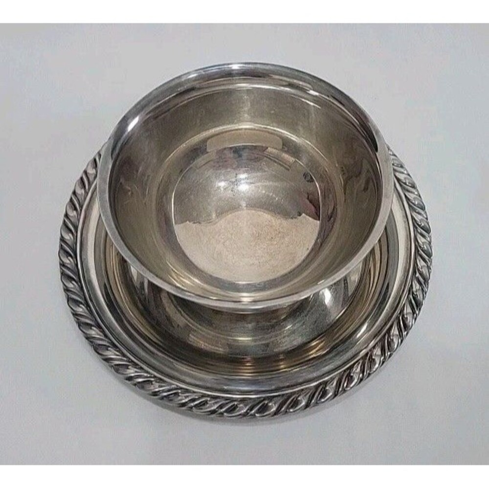 Vintage Silverplate Gravy Boat Attached Underplate Round Sauce Bowl Braided Rim
